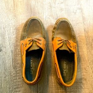 Sperry dock loafers. Green/tan. 9.5
